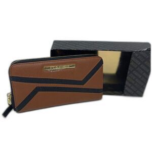 NEW STEVE MADDEN Cognac Brown Zip Around Wallet Boxed